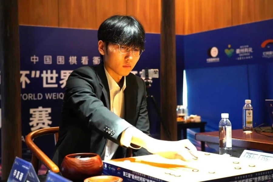 大赛决赛, 飞个人的第 大赛决赛, 飞个人的第