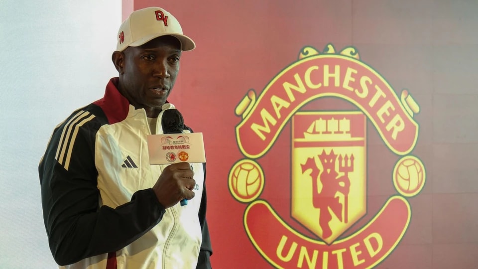 不认为曼联 不认为曼联