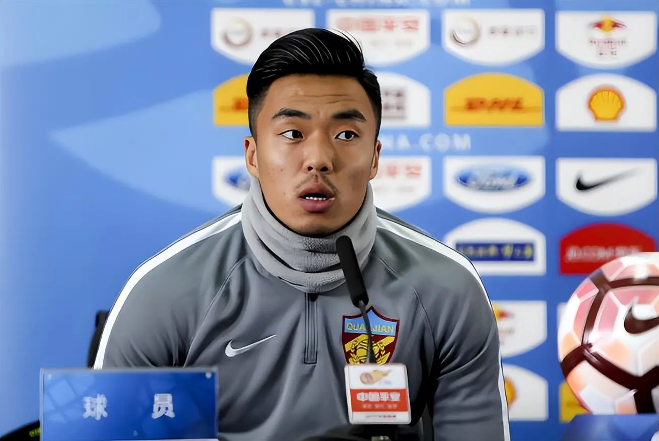 球俱乐部踢, 曾诚, 国富下个月